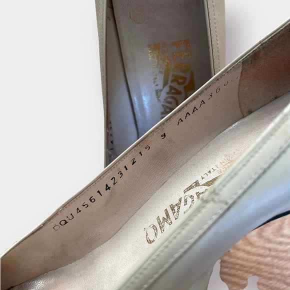 60s Ferragamo Cream Heels - Picture 5 of 8